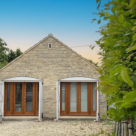 Whitley Old Garage Διαμέρισμα Εξωτερικό φωτογραφία